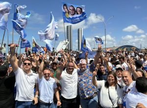 Caravana do Agreste liderada por Fellype Martins marca presença em convenção