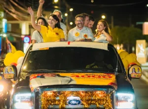 Carreata de Eliane Soares agita campanha em Petrolina