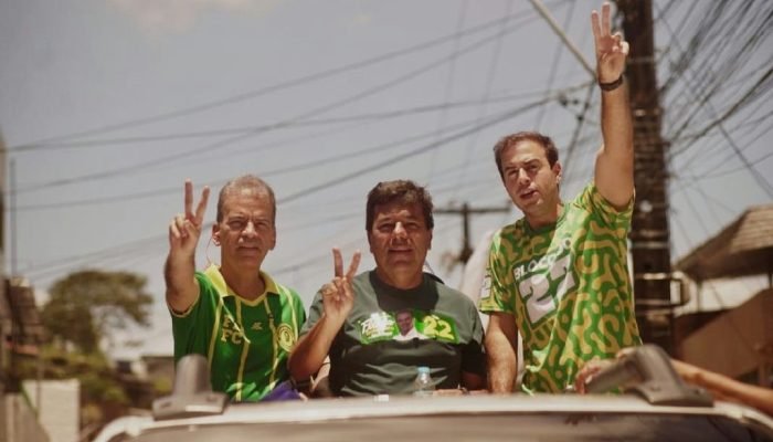 Carreata em apoio a Flávio Bolsonaro reúne centenas no Recife