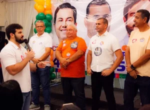 César Ramos fortalece alianças políticas em encontro com lideranças locais