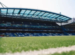 Chelsea enfrenta Tottenham em confronto decisivo na Premier League