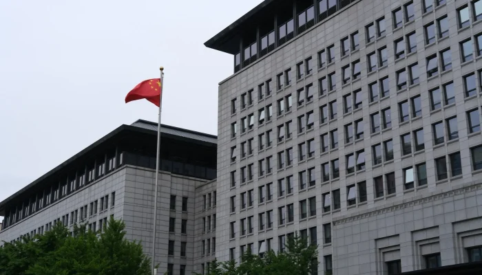 China critica sanções dos EUA contra Rússia e Irã