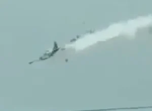 Colisão de aviões militares nas Filipinas resulta em quatro mortes