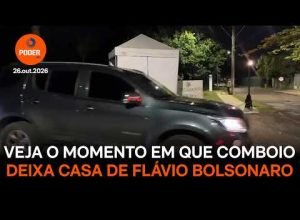 Comboio deixa casa de Flávio Bolsonaro antes de viagem aos EUA