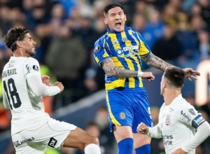 Corinthians empata com Rosario Central e enfrenta racismo na Libertadores
