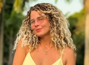 Debby Lagranha enfrenta cirurgia após picada de aranha e necrose