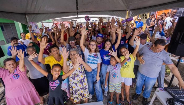 Débora Almeida realiza visita a Vila Rica e concede entrevista em Ribeirão