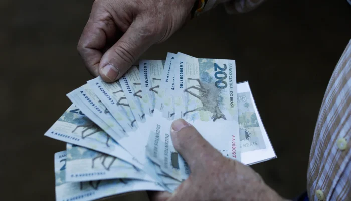 Deflação de 0,40% no Ipca-15 em agosto de 2026 reflete queda em energia e transportes