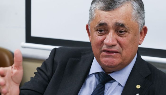 O líder do Governo na Câmara, Deputado José Guimarães Brasília (DF) -10/04/2023