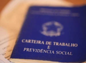 Distrito Federal oferece quase 2 mil vagas de emprego nesta sexta-feira