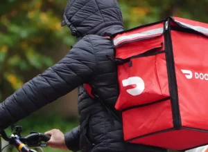 DoorDash adquire Instacart por US$ 17 bilhões em acordo estratégico