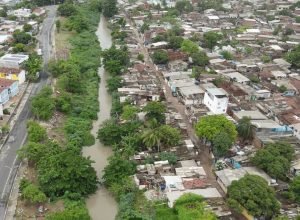 Dragagem do Rio Beberibe inicia reurbanização para milhares de famílias