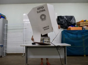 Eleições 2026: memes dominam redes sociais durante o pleito