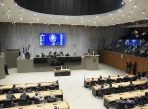 Eleições em Pernambuco: Disputa por poder e recursos nas assembleias