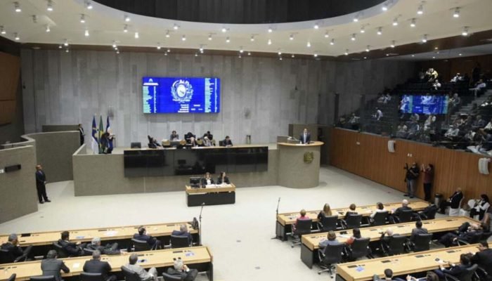Eleições em Pernambuco: Disputa por poder e recursos nas assembleias