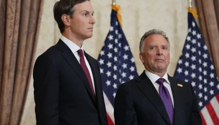 Enviados dos EUA chegam a Kiev após negociações com Putin sobre paz