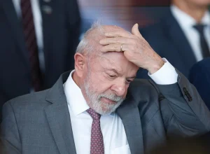 Equipe de Lula já admite possível derrota no 2º turno contra Flávio Bolsonaro