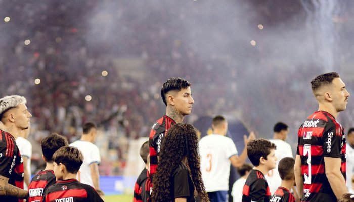 Erick Pulgar é liberado pelo STJD e enfrenta o Bahia pelo Brasileirão