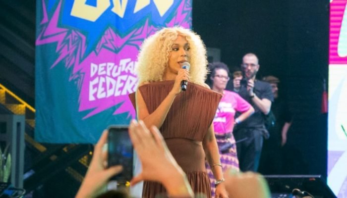 Erika Hilton inicia campanha à reeleição com foco em inclusão social