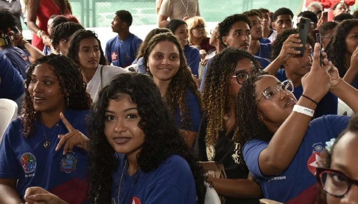 Estudantes baianos participam de aulão preparatório para o Enem 2026