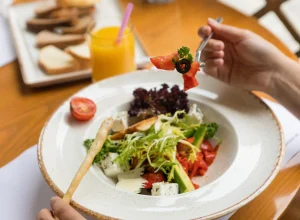 Estudo revela que dieta vegana pode auxiliar na perda de peso