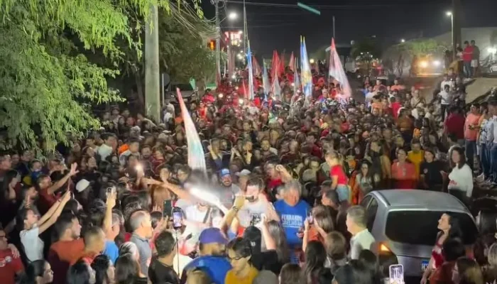 Evilásio Mateus lidera grande caminhada política em Araripina