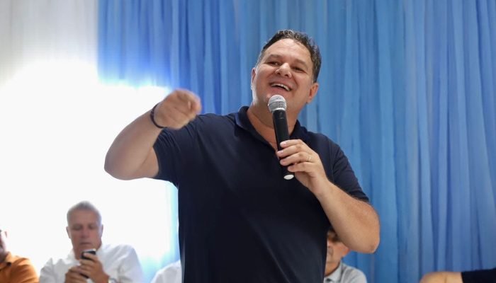Ex-vereador Sérgio do Sindicato se junta a grupo político em Chã Grande
