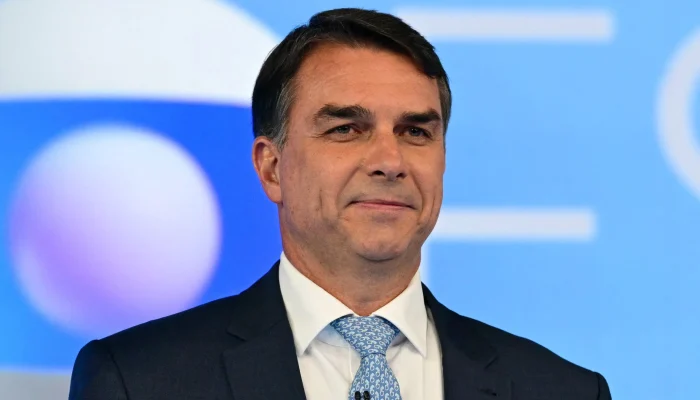 Expectativa de vitória de Flávio Bolsonaro movimenta mercado financeiro