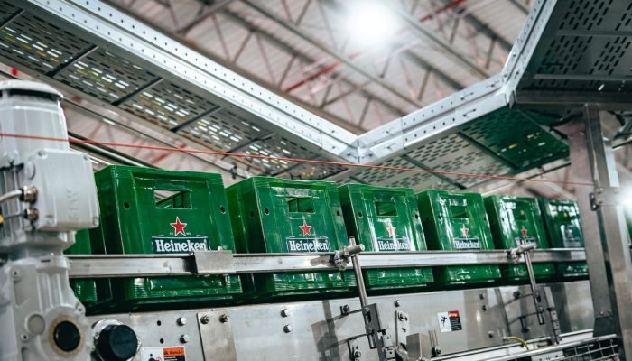 Produção da fábrica da Heineken em Passos (MG). (Foto: Fábio Rezende)