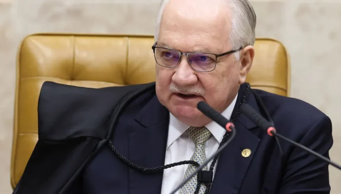 Fachin devolve caso do INSS a Mendonça e mantém Operação Master