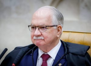 Fachin devolve investigação do INSS a Mendonça e mantém caso Master