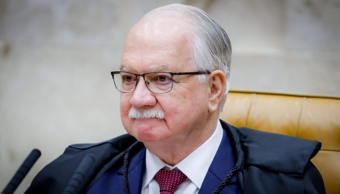 Fachin devolve investigação do INSS a Mendonça e mantém caso Master