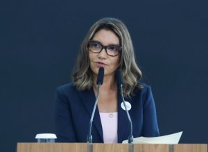 Fachin discute com Janja estratégias contra violência de gênero