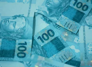 Fazenda transforma deficit em superavit com deduções legais