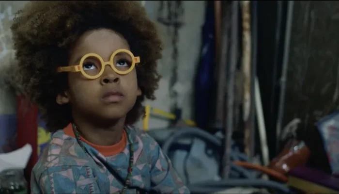 Filme brasileiro "Nosso Segredo" estreia nos cinemas após sucesso em Gramado