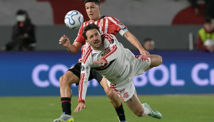 Flamengo segura empate contra Estudiantes na Libertadores