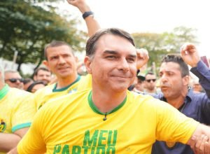 Flávio Bolsonaro destaca conexão com o Nordeste em campanha