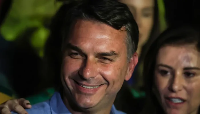 Flávio Bolsonaro e os projetos que podem avançar com apoio no Congresso
