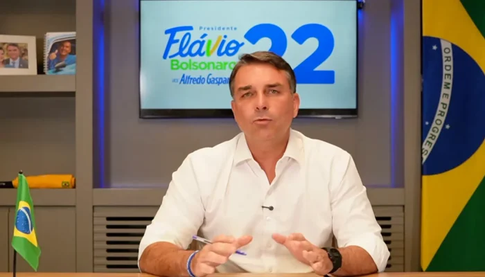 Flávio Bolsonaro organiza "barqueata" em Angra dos Reis neste sábado