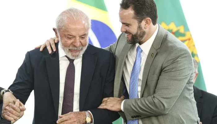 Governo considera crédito para empresas após fim da escala 6×1