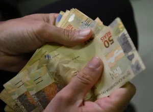 Governo destina R$ 200 milhões para crédito a estudantes do Fies
