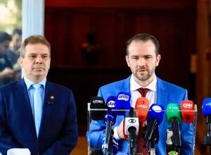 Governo planeja emenda constitucional para reforçar meta fiscal