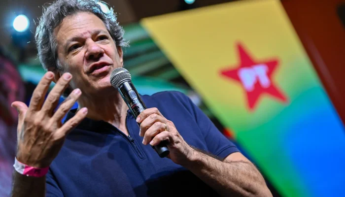 Haddad critica contratos de Sabesp, Free Flow e CPTM em São Paulo