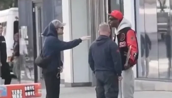 Harry Styles se envolve em discussão com caçador de autógrafos em Nova York