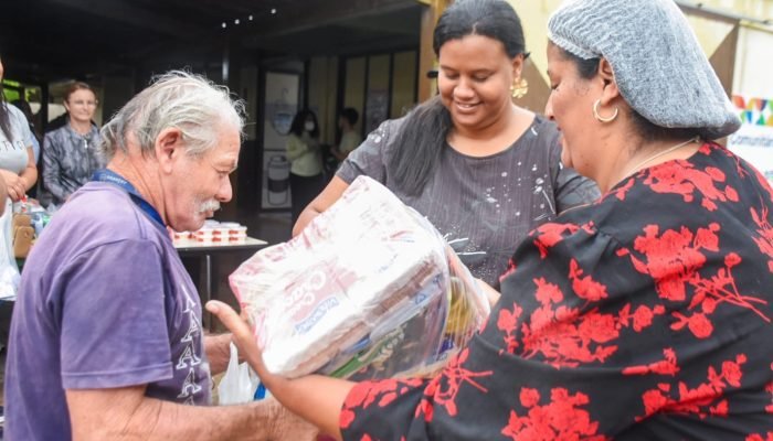 meio da Assistência Social e Juventude, reforça apoio às famílias em um período