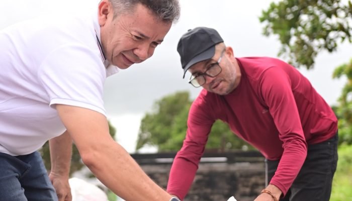 tudo, por nos dar saúde e disposição para servir ao nosso povo, especialmente em