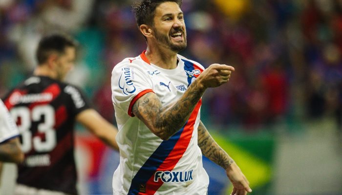 3 a 0 do Esporte Clube Bahia sobre o Athletico Paranaense, nesta quarta-feira, 1