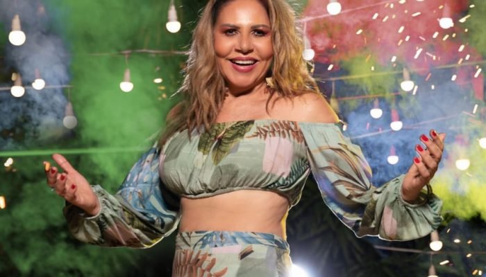 Cristina Amaral confirma presença em jantar comemorativo de 20 anos do blog