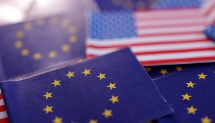 União Europeia reage a novas tarifas comerciais dos EUA