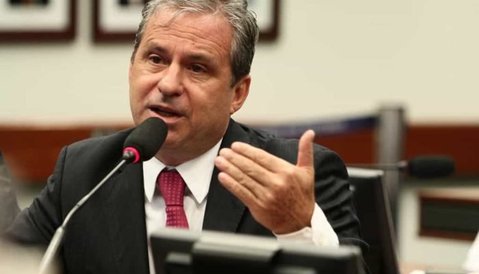 Tadeu Alencar assume ministério do Empreendedorismo